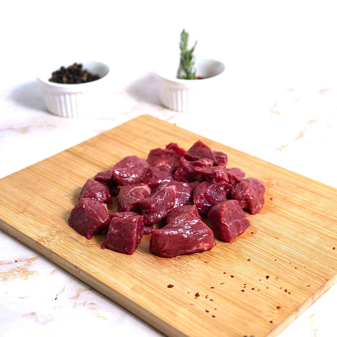 foto Carne de res en cubos para guisos